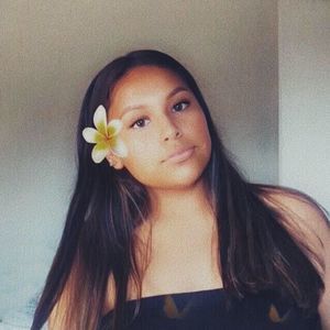 Meet your Posher, Fatima